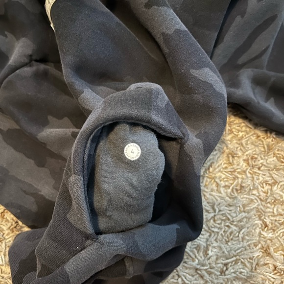 Lululemon black camo scuba hoodie. Size 4. - Picture 3 of 4
